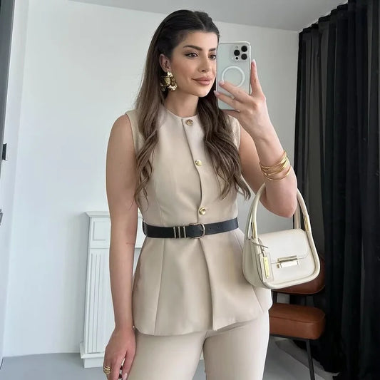 Gilet Sans Manches Ceinturé – Top Boutonné Élégant